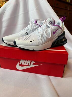 Women's Nike Air Max 270 Sneakers